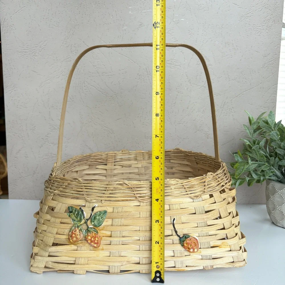 Vintage Woven Wood Splint Strawberry Basket Farmhouse Decor with Handle